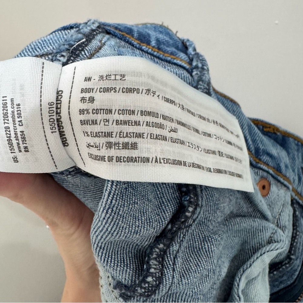 Abercrombie & Fitch The 90s Straight Ultra High Rise Jeans Light Wash Size 27/4R - Picture 11 of 13